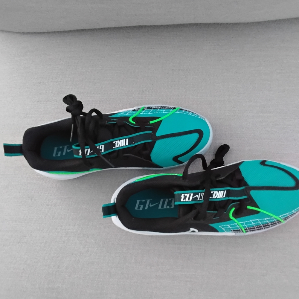 NIKE G.T. Cut 3 GS Aqua Marine Young Kids Size 3.5 NWT.